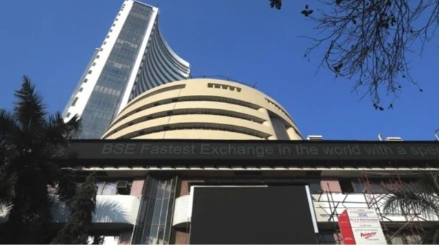 Selling pressure in mid- and small-cap stocks while Sensex and Nifty remain flat